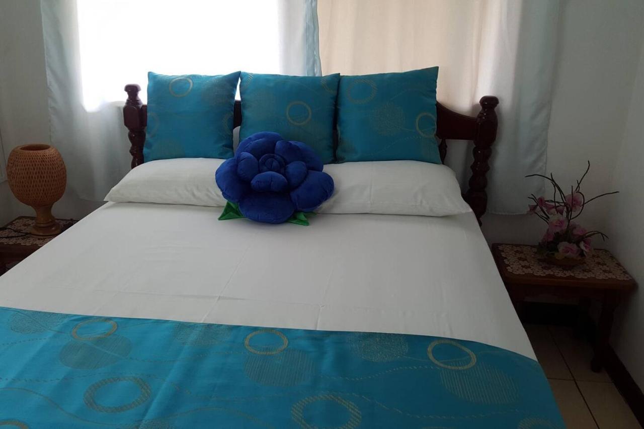 Gigi'S Self Catering Apartment Port Glaud ภายนอก รูปภาพ