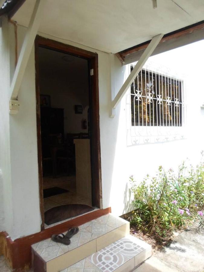 Gigi'S Self Catering Apartment Port Glaud ภายนอก รูปภาพ