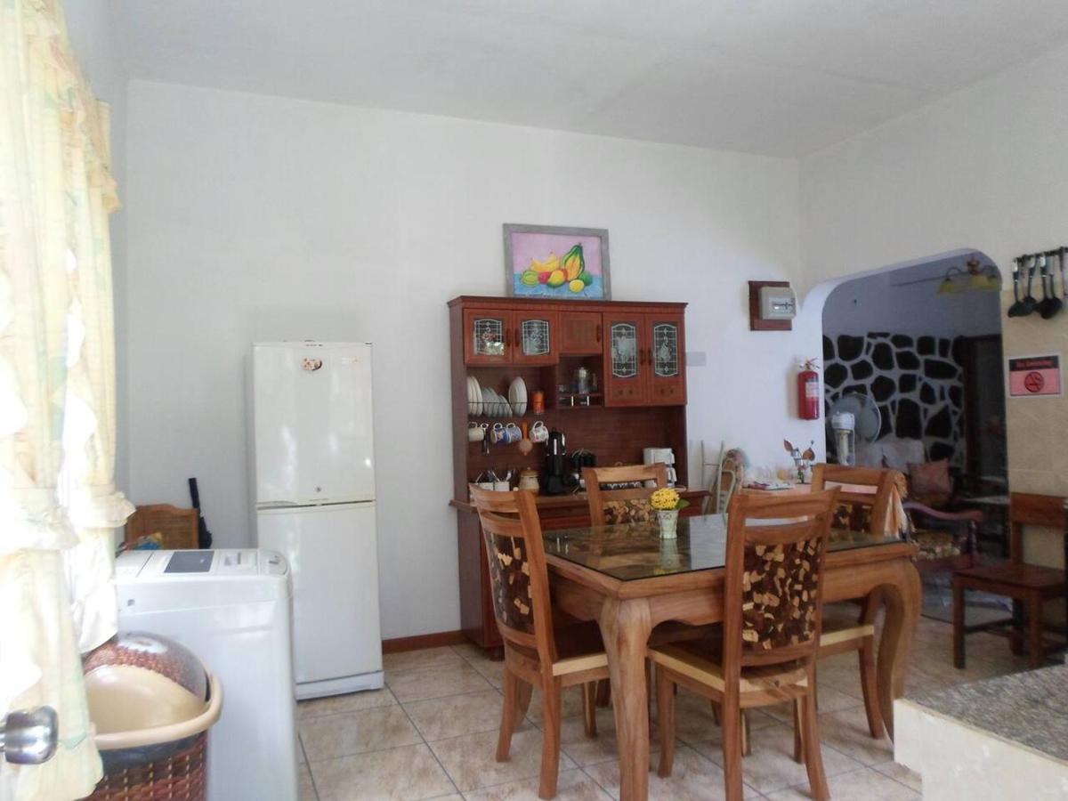 Gigi'S Self Catering Apartment Port Glaud ภายนอก รูปภาพ