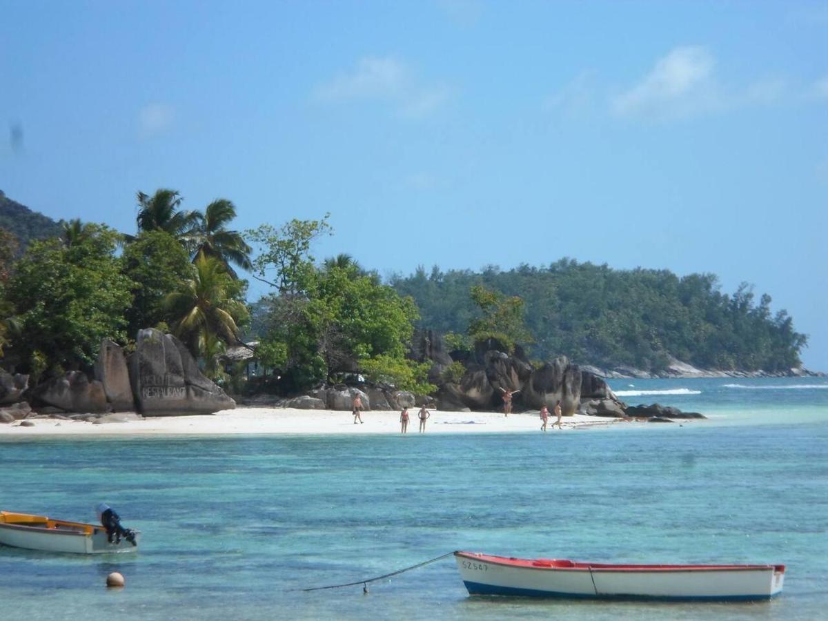 Gigi'S Self Catering Apartment Port Glaud ภายนอก รูปภาพ