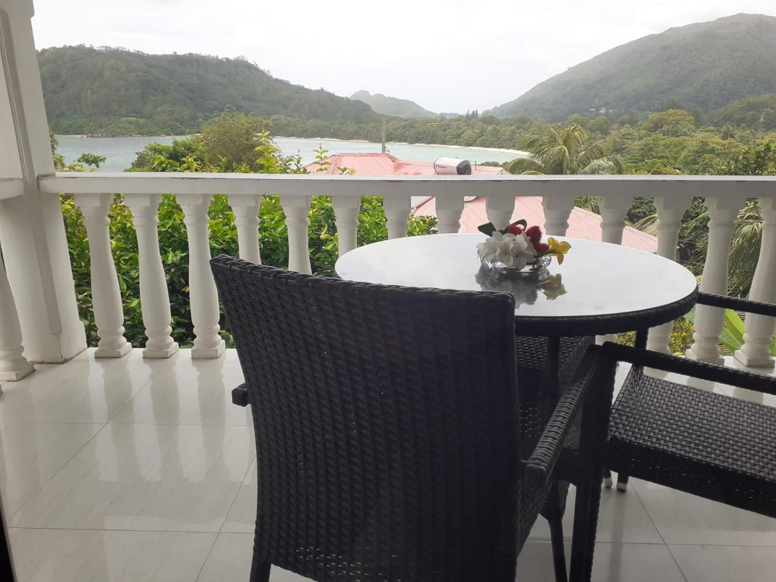 Gigi'S Self Catering Apartment Port Glaud ภายนอก รูปภาพ