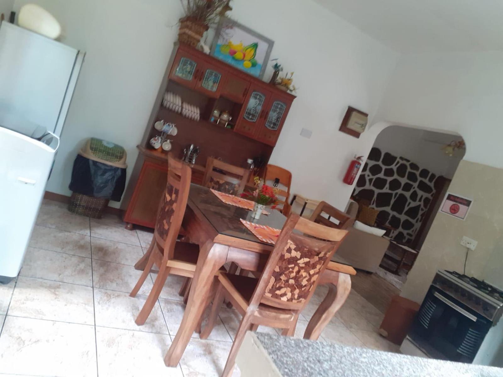 Gigi'S Self Catering Apartment Port Glaud ภายนอก รูปภาพ