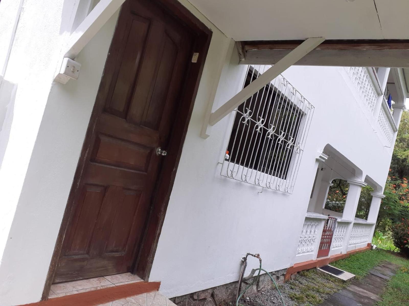 Gigi'S Self Catering Apartment Port Glaud ภายนอก รูปภาพ