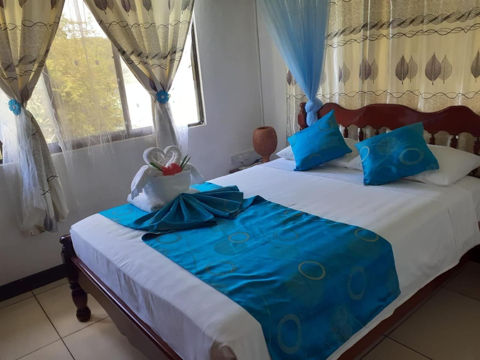 Gigi'S Self Catering Apartment Port Glaud ภายนอก รูปภาพ