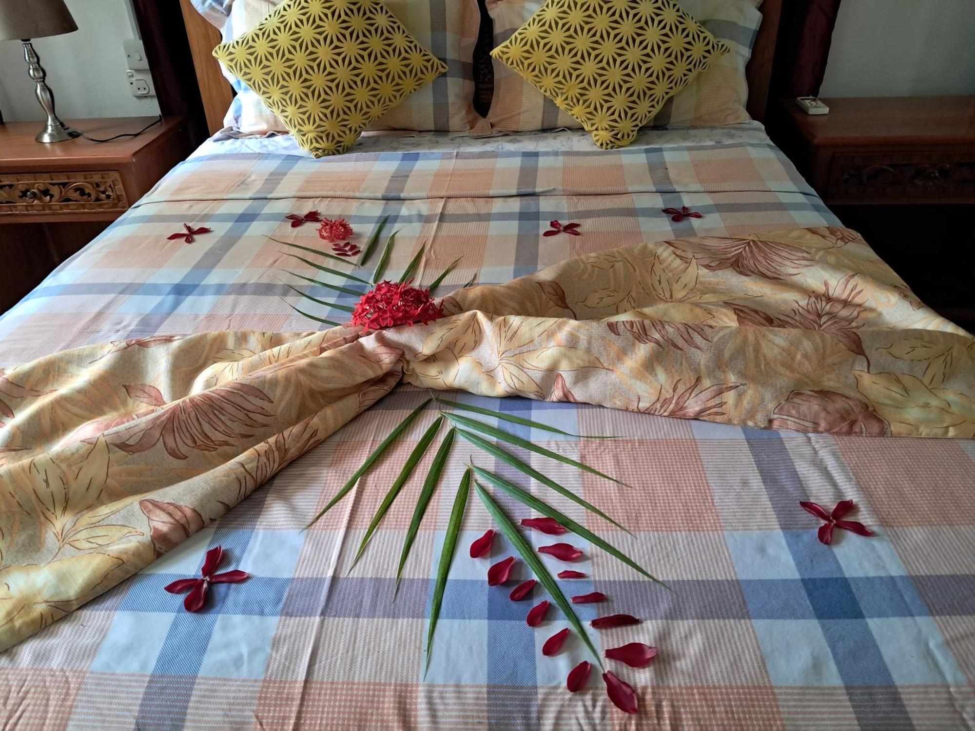 Gigi'S Self Catering Apartment Port Glaud ภายนอก รูปภาพ